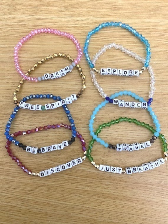 Make your own friendship bracelets - Teen Breathe