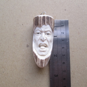 Bergmann Zauberer Geschnitzter Geweih Anhänger, Hirsch Horn Bali Knochen Schnitzerei mit Sterling Silber Öse PD02160623