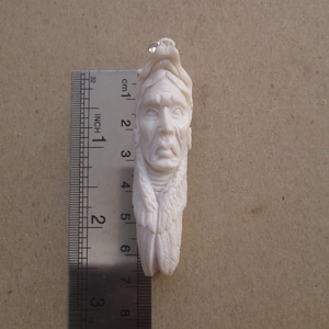 Indischer Wolf geschnitzt Geweih Anhänger, Hirsch Horn Bali Knochen schnitzen mit Sterling Silber Anhänger PD16010625