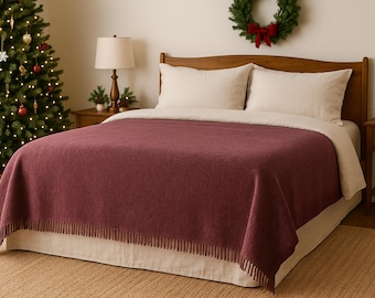 Lila merinoullfilt i ren ull, ultramjuk och varm sängfilt för hemmet