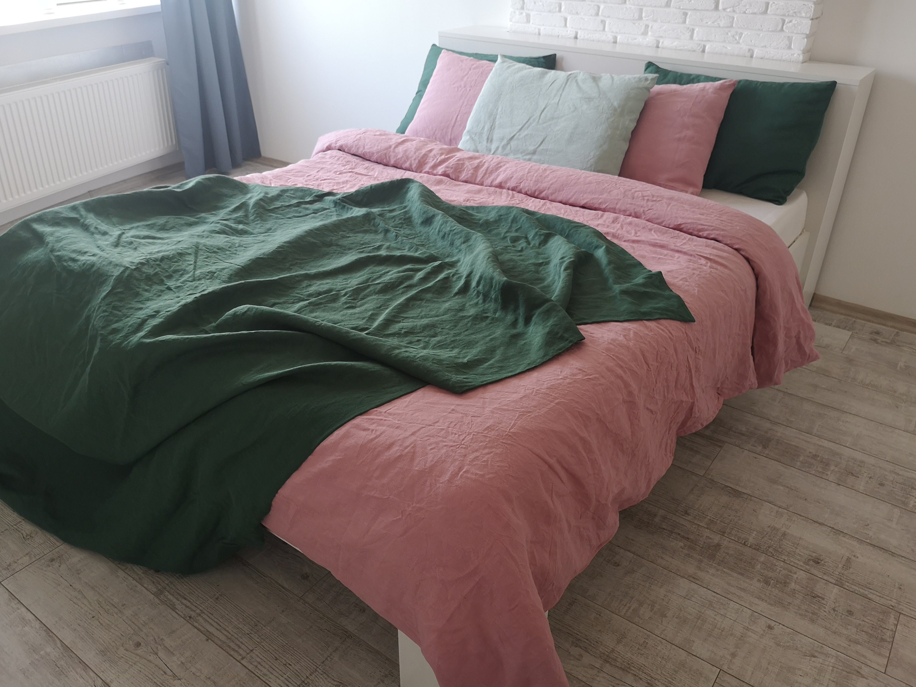 Forest green linen coverlet with or without filling / Softened linen - Picture 7 of 43
