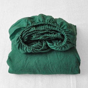 Forest green linen fitted sheet 1 Fitted sheet Softened linen sheet Stonewashed linen Emerald green linen bedsheet