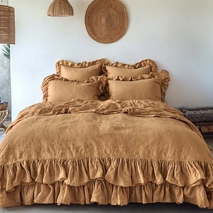 Clay linen double ruffled duvet cover 1 duvet cover Softened linen Caramel cover with two ruffles Ruffled linen duvet cover