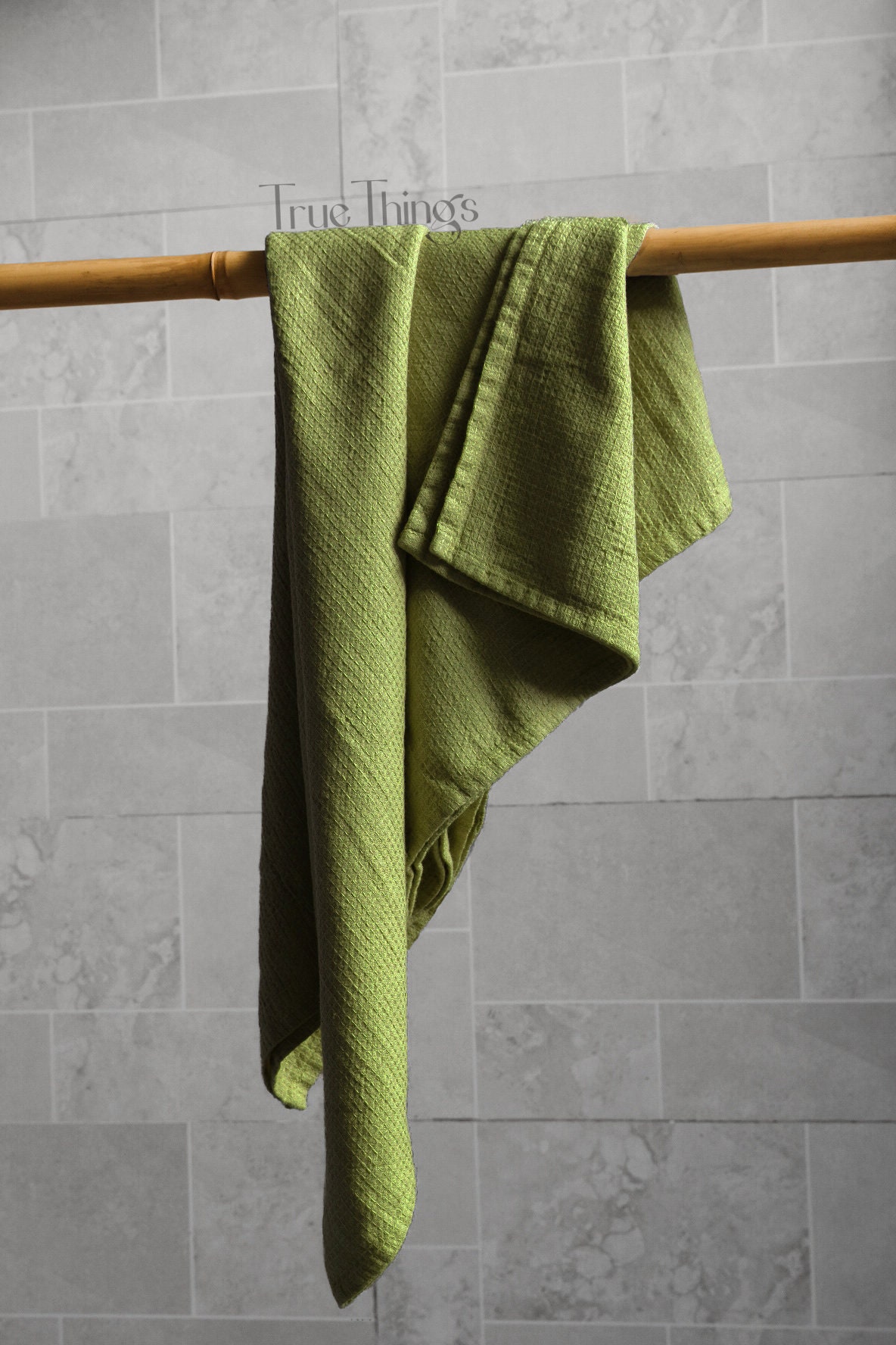 Super Soft Waffle Linen Guest Hand Towels with Hanging Loop 30x55cm – The  Crockery Barn - Green Routine - Your Sarong
