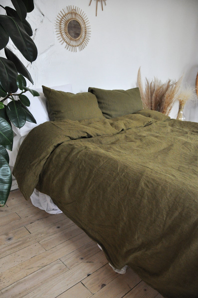 dark green bedding