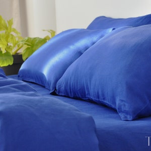 Royal blue linen duvet cover 1 duvet cover Softened linen Comforter cover Coconut buttons Ribbon ties Hidden closure Stonewashed image 8