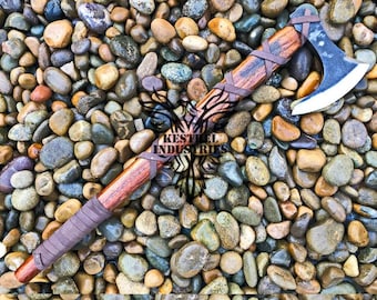 Hacha vikinga Smith Custom de acero al carbono forjado con mango de palisandro, hacha de Raganer, hacha de camping, hacha nórdica, hacha de batalla, hacha hecha a mano (VA-101)