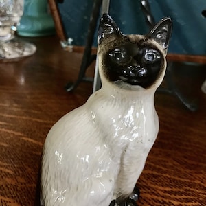 Beswick Siamese Cat 1887