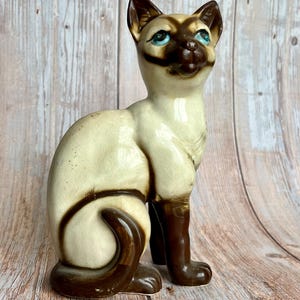 Vintage Sitting Siamese Cat 1950s with Blue Rhinestone Eyes, over 8 Inches Tall, Japan