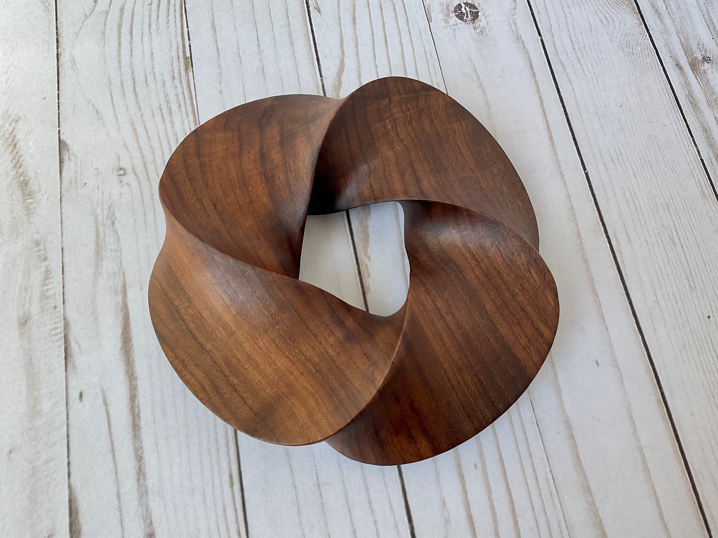 Quadruple-folded Mobius Strip-like Walnut Wood Carving, 7