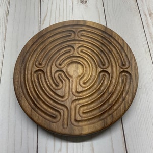 7-circuit Chartres mediation labyrinth, wooden finger labyrinth for prayer and mindfulness, stress relief labyrinth meditation wall decor