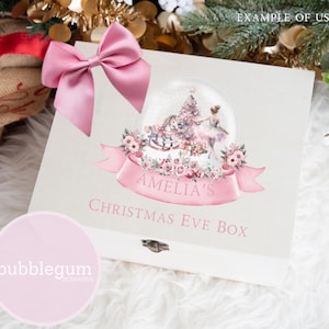 Globo de neve de bailarina rosa e árvore de Natal PNG, design de sublimação de quebra-nozes, design de caixa de véspera de Natal, enfeite, download digital instantâneo