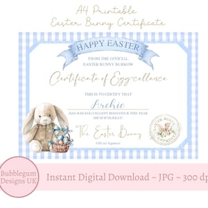 Puede incluir: Certificado imprimible de Conejito de Pascua A4 con borde de cuadros azul y blanco. El certificado presenta una ilustración de acuarela de un conejito, una cesta de huevos y el texto "Happy Easter". El certificado es para "Archie".