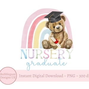 Pépinière diplômé pastel arc-en-ciel en sublimation ours en peluche Design, PNG, carte ours de remise des diplômes, classe maternelle de 25 personnes, téléchargement immédiat
