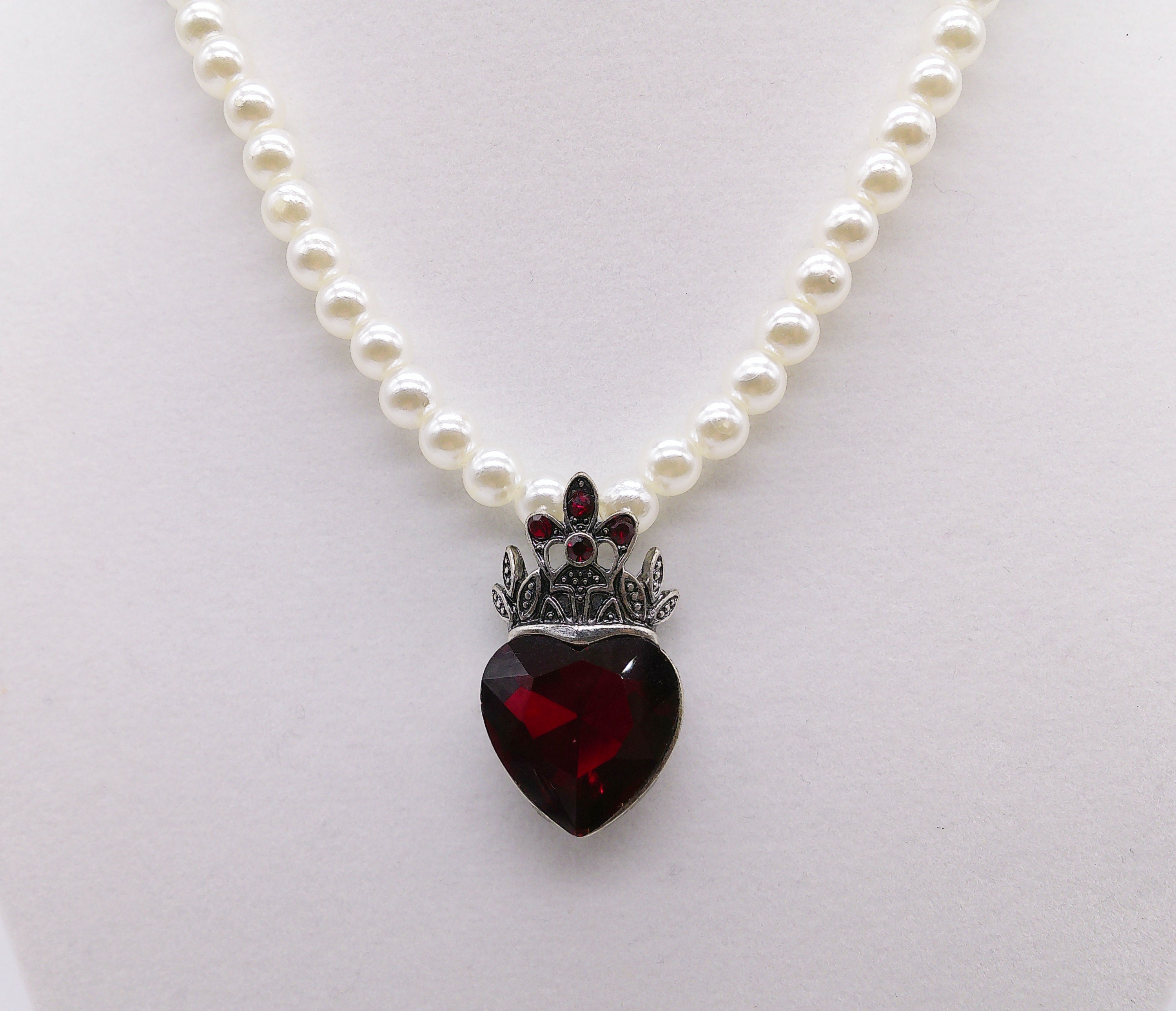 Queen of Hearts Necklace – Posh Way Jewelry