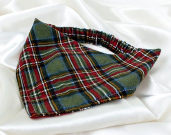 Christmas Plaid Flannel Dog Bandana, Tartan Dog Scarf, Holiday Pet Handkerchief for Winter, Christmas Gifts, Dog Lover Gift