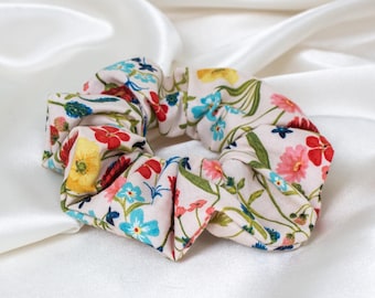 Beige Floral Strawberry Scrunchy, Retro Large Scrunchie for Spring or Summer, Gift for Her, Gift for Women, 90s Clothing