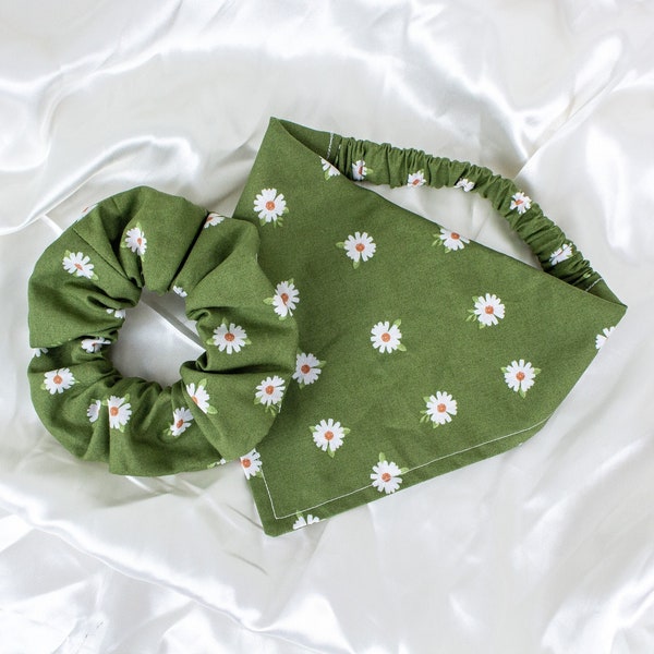 MATCH YOUR DOG! Matching Green Daisy Floral Dog Bandana and Hair Scrunchie Set, Elegant Scrunchies and Dog Scarf, Scrunchy Pet and Owner Set