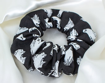 Halloween Ghost Scrunchie, GLOW in the Dark Scrunchy, Fall Scrunchies, Halloween Gift, Spooky, Gift for Her