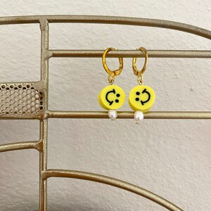 Smiley Face Huggie Earrings | Smile Face jewelry | Dangle earrings | Smiley Face & Pearl earrings | Happy Face Earrings | Hoop Earrings