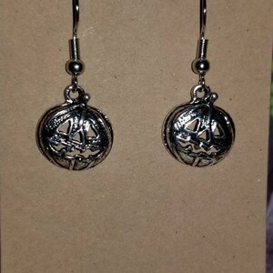 Hand-created earrings, Halloween earrings, seasonal earrings, pumpkin earrings (fish hook-holiday-Halloween: pumpkin/silver/metal)