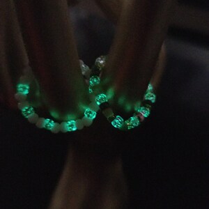 Handmade ring, stretch ring,  glow ring (stretch: green-glow)