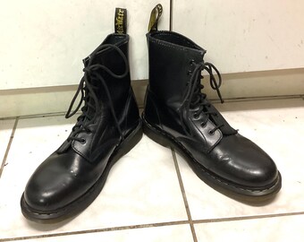 Dr Martens Pier Boots Combat 1460 Hiking Black Leather UK 9  display picture 2