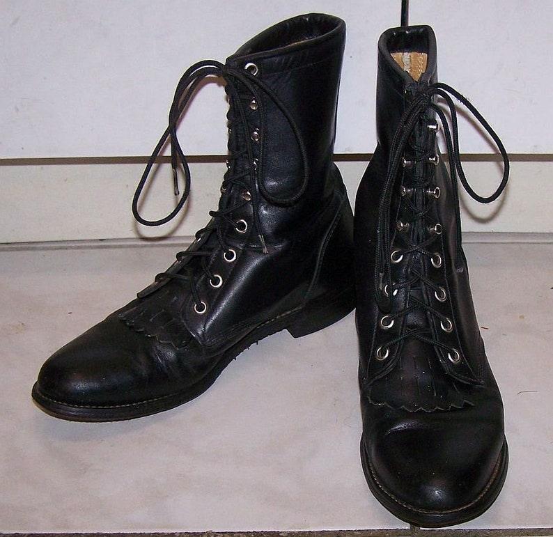 Justin cowgirl boots roper kiltie lace up vintage granny style 506 black color US 7.5 B gently worn very good condition free US shipping image 4