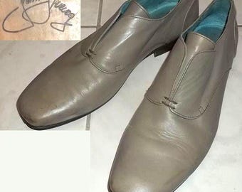 Zapatos sin cordones Fluevog Vintage: piel gris, talla 11 de hombre (EE. UU.)