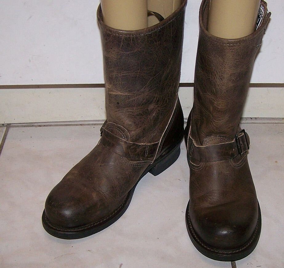 frye engineer boots womens