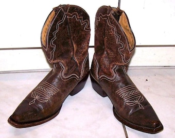Vintage Dillon womens cowboy booties distressed Brown Leather, US Womens 8B