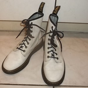 Dr Martens 1460 boots model Zavala white leather Air Wair cushion soles UK4 US womens 6 EU37 gently worn good condition free US shipping