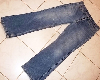 1999 Levi's 517 Boot Cut Jeans, Size 33x32 Medium Wash Blue