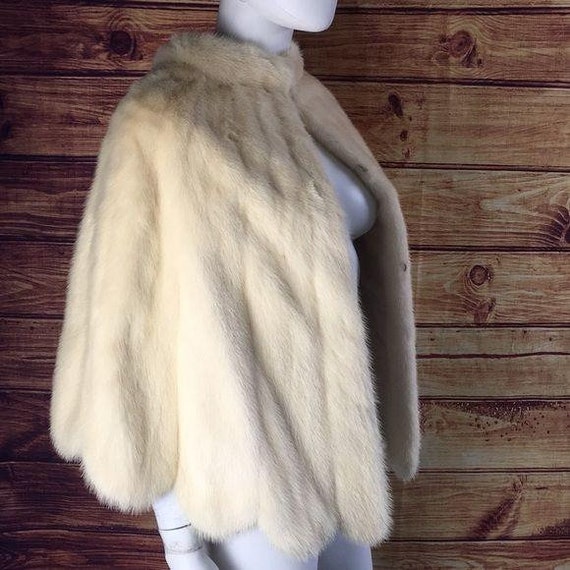 Vintage White Mink Fur Scallop Cape