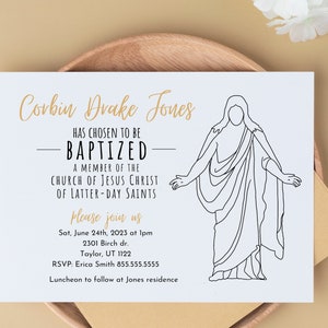 Puede incluir: Invitación de bautismo con texto dorado: "Corbin Drake Jones ha elegido ser bautizado". Incluye un dibujo lineal de una figura religiosa. Detalles: fecha, hora, lugar e información de confirmación de asistencia.