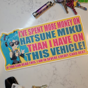 Miku vale más que mi auto - PEGATINA PARA EL PARACHOQUES