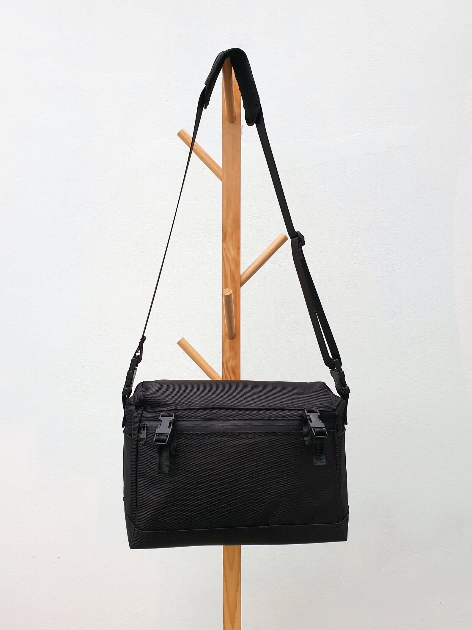 Minimalist Messenger Bag Etsy