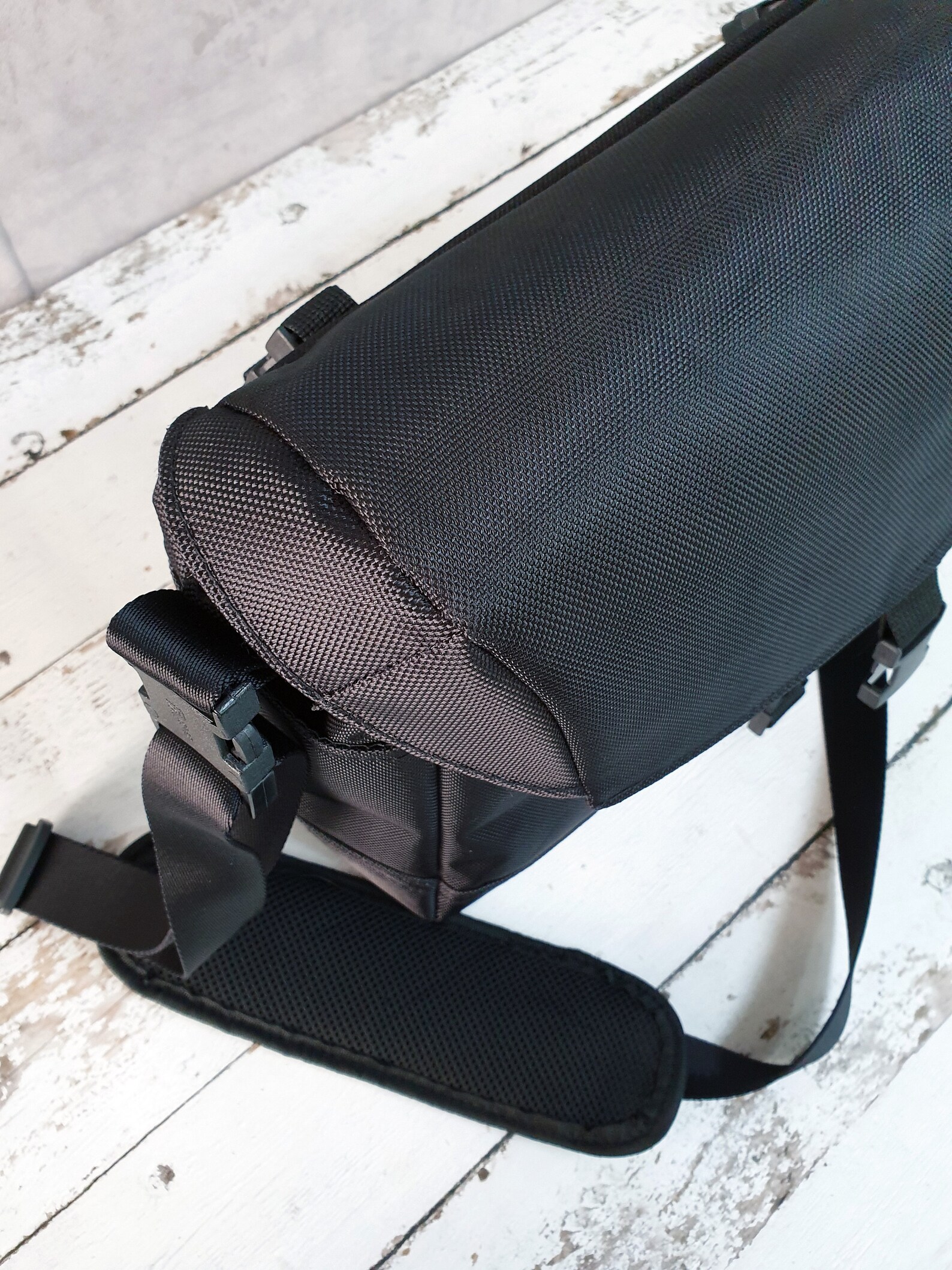 Minimalist Messenger Bag Etsy