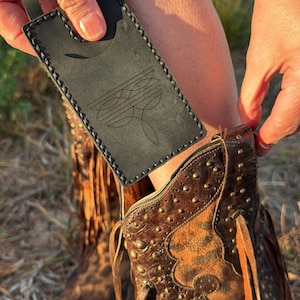 Cartera de cuero para botas con correa a presión, accesorio western para botas, cartera manos libres para rodeo y conciertos, cartera con correa para botas, regalo para conciertos de rodeo
