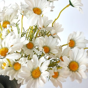 6 mazzi di margherite, bouquet di fiori di seta artificiali bianchi di margherite, decorazione per feste, decorazioni per matrimoni, decorazioni per la casa, fiori bianchi di margherite w003