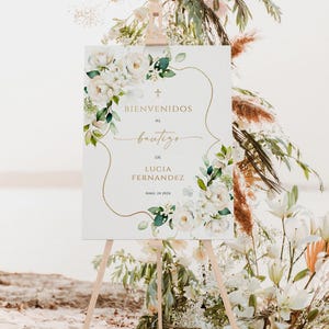 Green and gold bautizo welcome sign printable, white flowers girl spanish baptism welcome poster, cartel verde de bienvenida bautizo - C189
