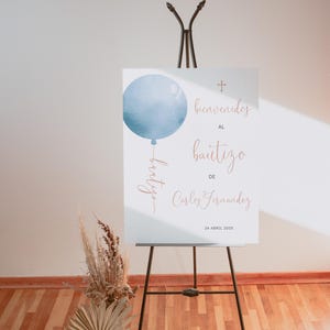 Blue balloon boy baptism welcome sign in spanish printable, modern spanish bautizo bienvenidos, blue and gold bautizo welcome sign - C132