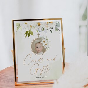 White daisies baptism cards and gifts sign printable, green floral christening cards and gifts sign with photo, daisy baptism sign - C275-p