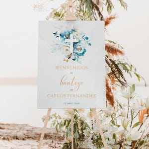 Blue and gold flowers spanish baptism welcome sign printable, elegant floral mi bautizo welcome sign, cartel bienvenida bautizo niño - C209