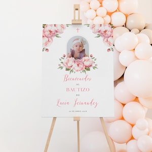 Pink floral photo baptism welcome sign in spanish printable, cartel religioso floral bienvenida en español, niña bautizo welcome poster-C555