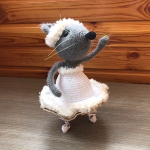 Amigurumi mouse. Crochet mouse figurine. Soft mouse. Amigurumi animal. Crochet interior mouse toy