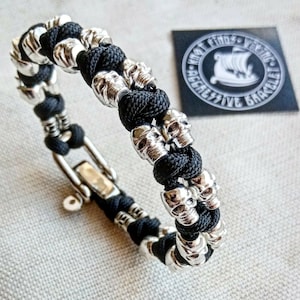 Skull Paracord Bracelet: Brutal Biker Style, Scratch-Resistant Rope