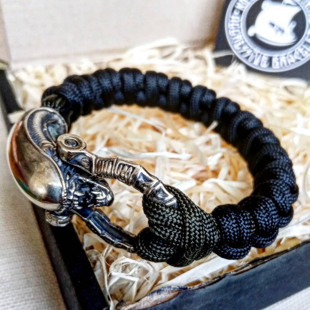 Black Paracord Bracelet ALIEN. Biker Bangle. Viking Style