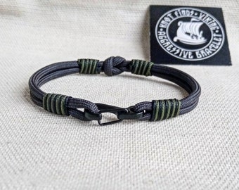 Paracord bracelet. Extreme durable. Bangle rope. Nordic style.Carabiner  bracelet