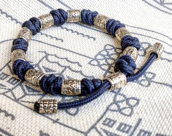 Viking bracelet / Scandinavian jewelry / gift for him / paracord bracelet / parachute cord / viking cuff / biker bangle